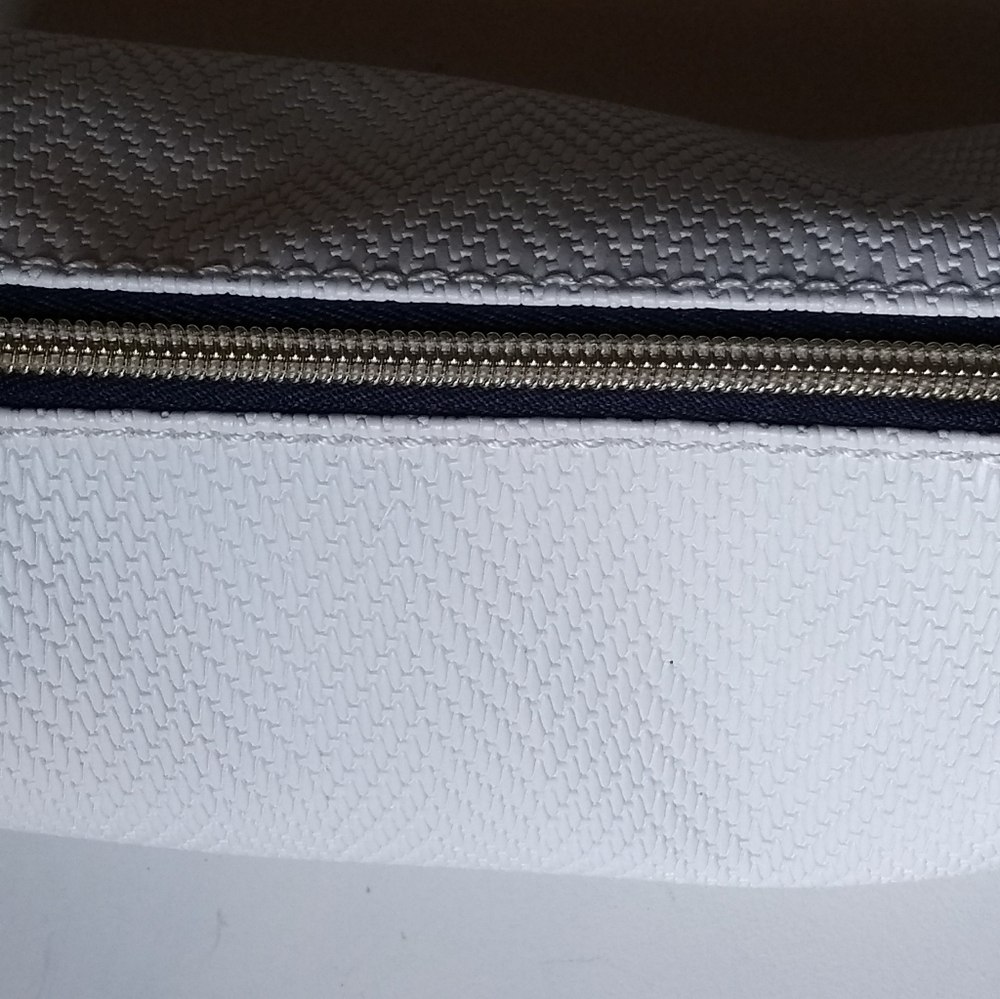 NWOT Mini Versatile Pouch - Picture 5 of 16